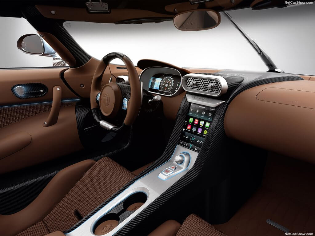 Interior del Koenigsegg Regera.