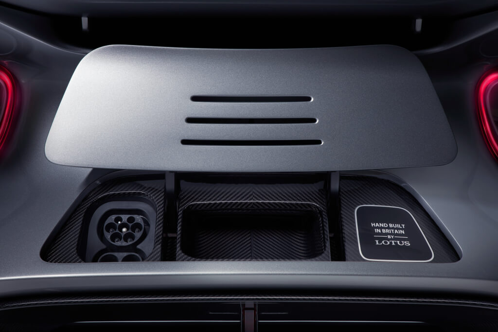 Lotus Evija: enchufe.