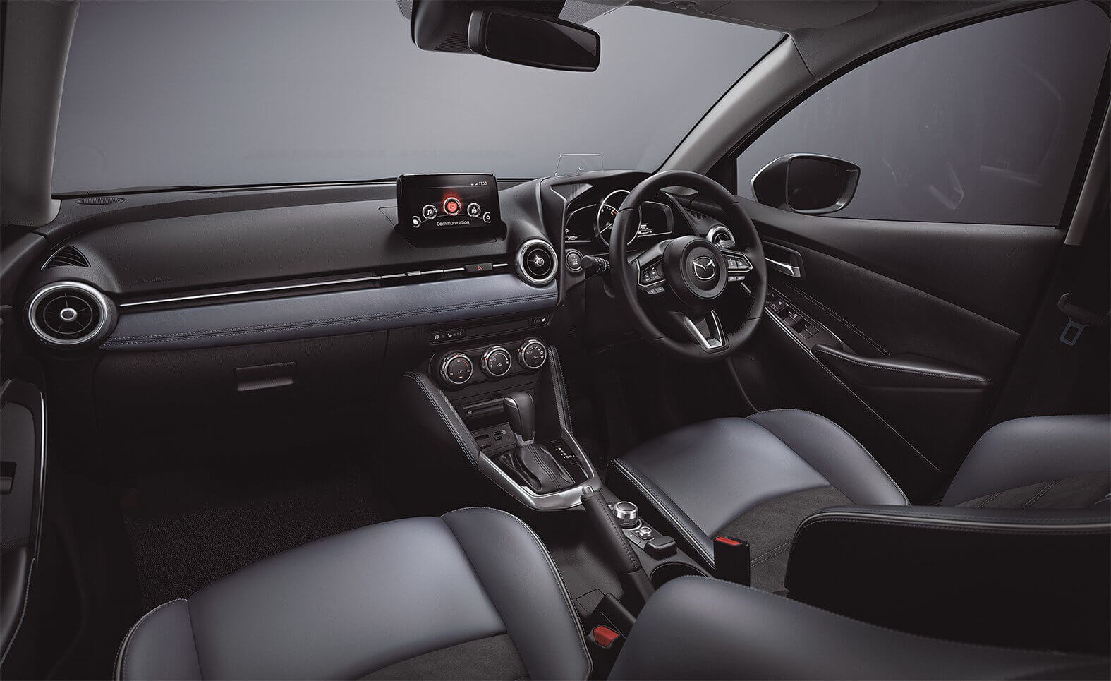 Mazda 2 2020: interior.