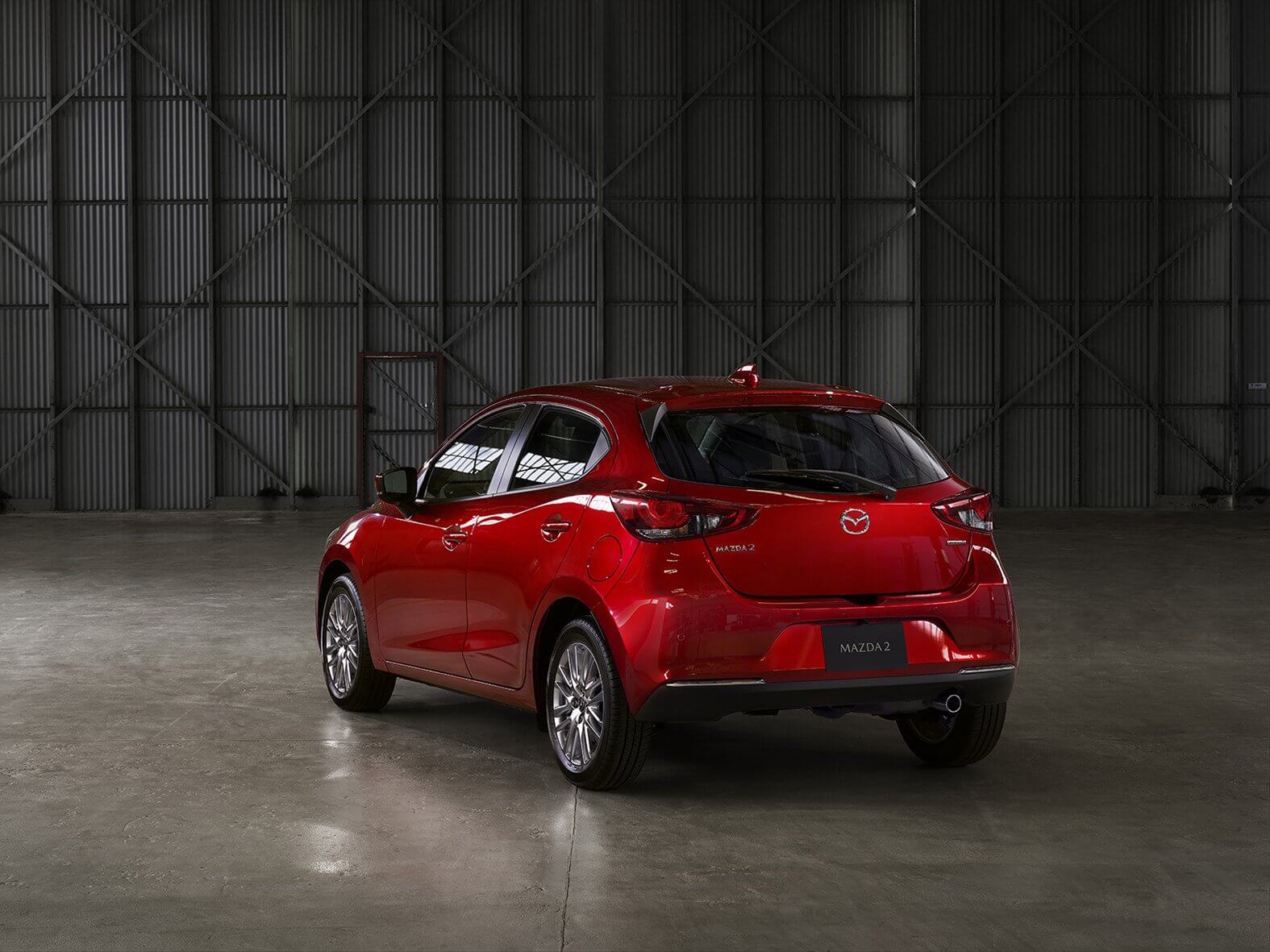 Mazda 2 2020: zaga.
