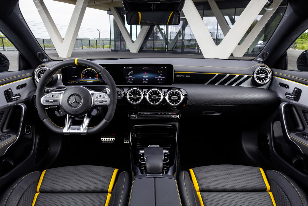 Mercedes-AMG CLA 45 S: interior.