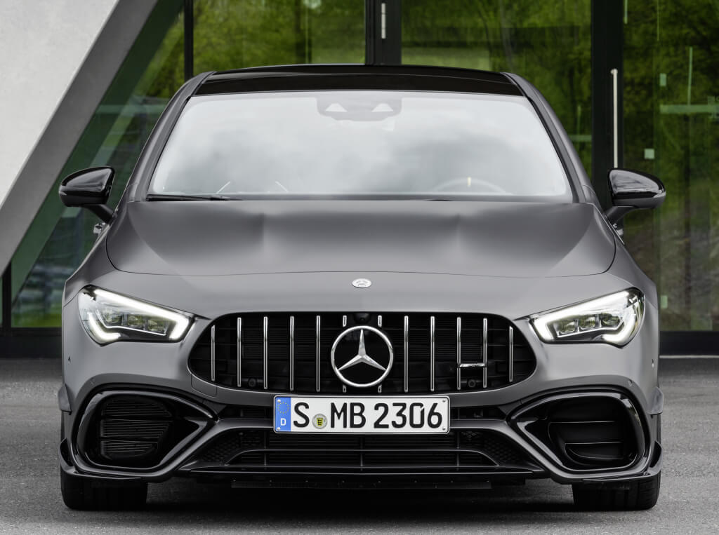 Mercedes CLA 45 4MATIC+ Shooting Brake, frontal.