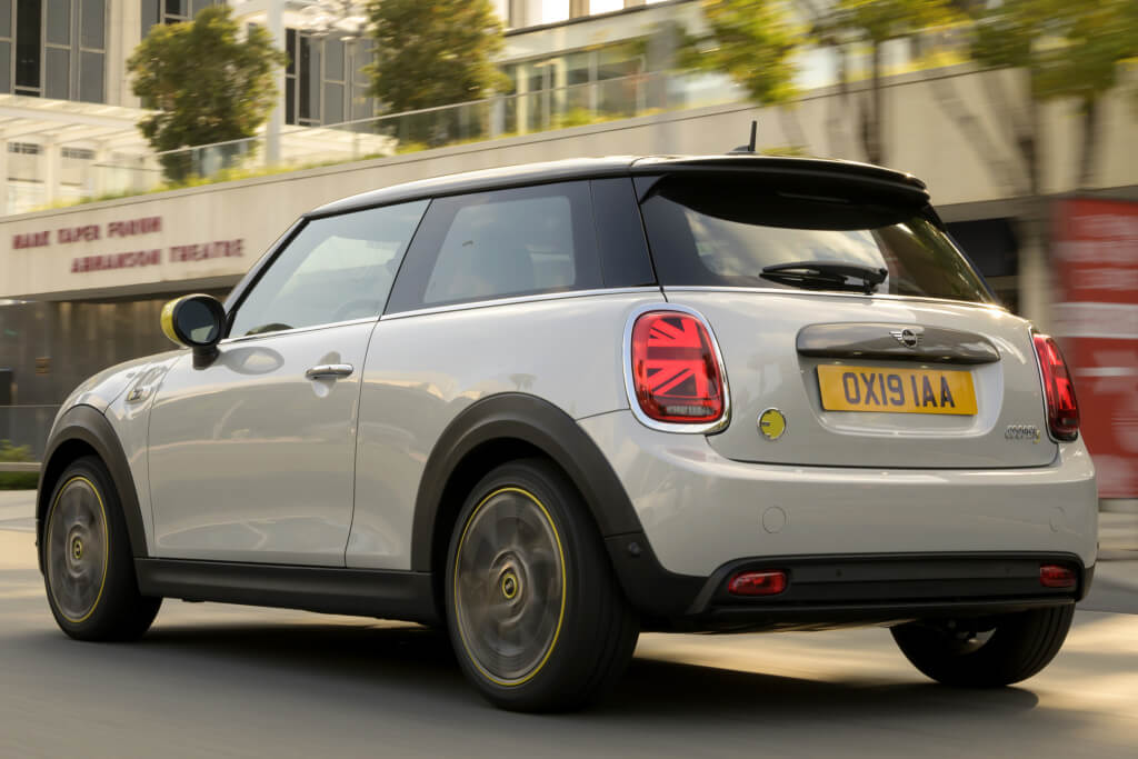 MINI Cooper SE: zaga.