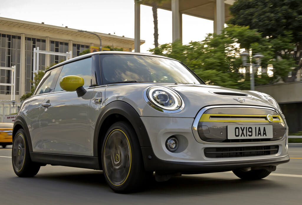 MINI Cooper SE: frontal.