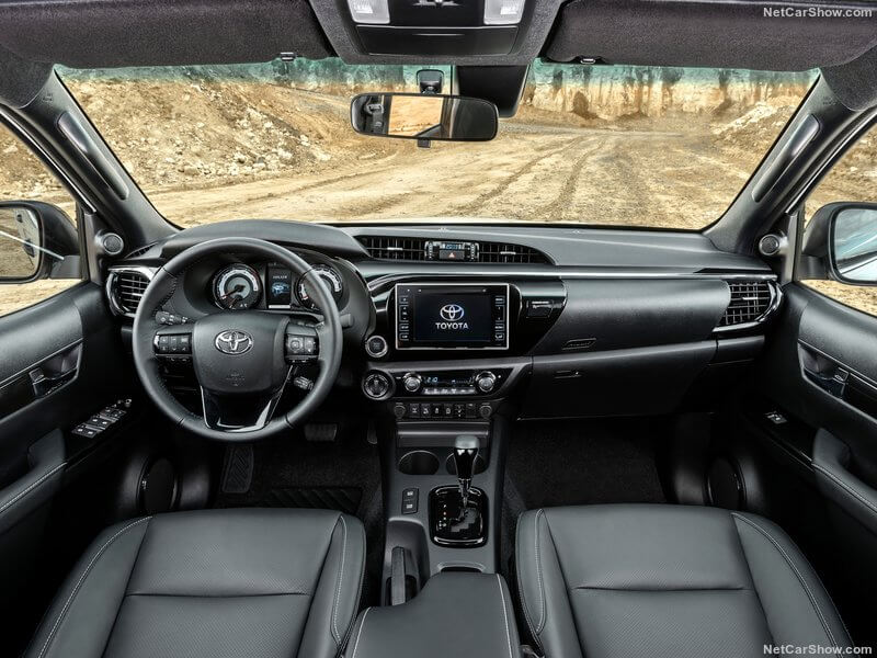 Toyota Hilux Special Edition, interior.