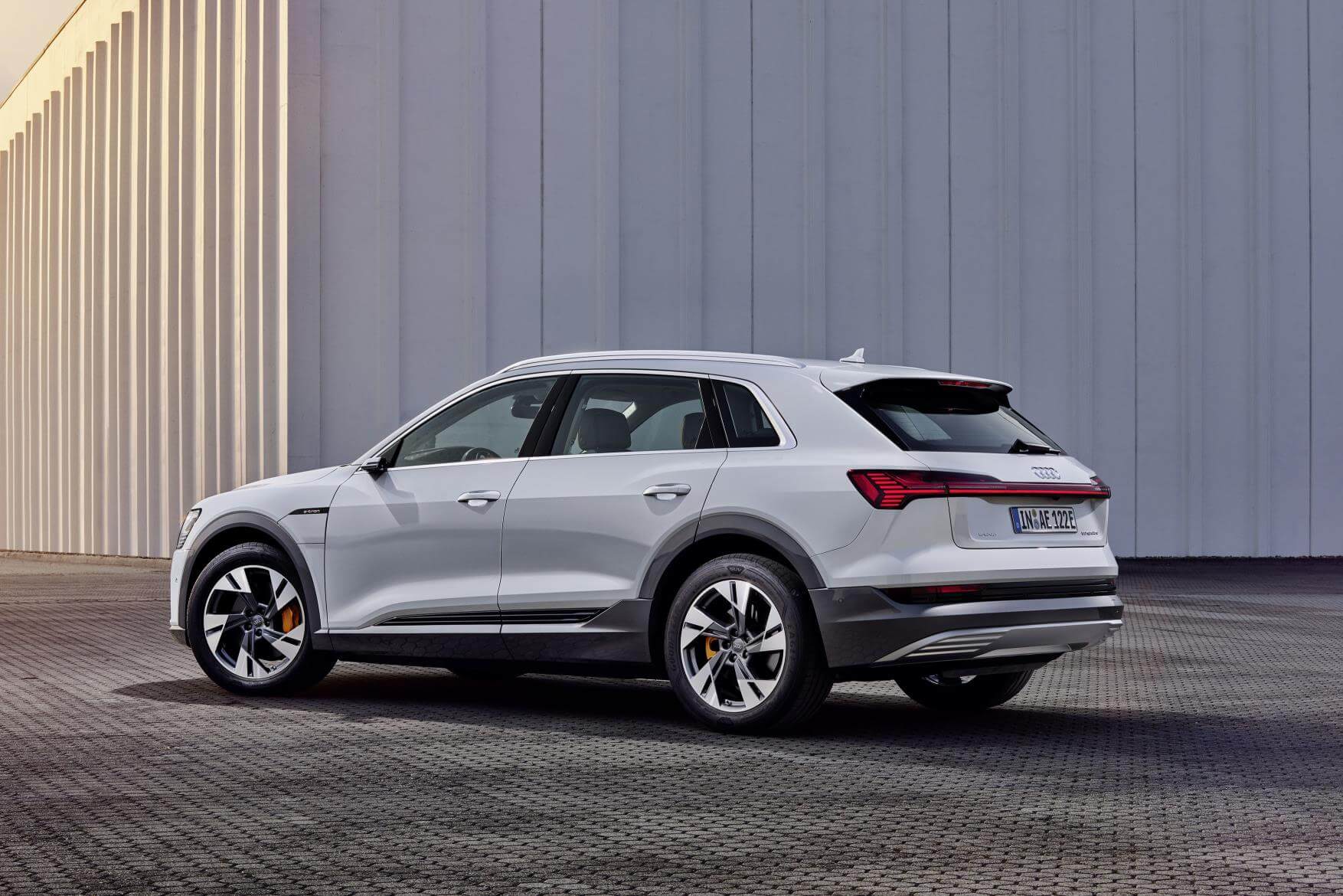 Trasera del Audi e-tron 50 quattro