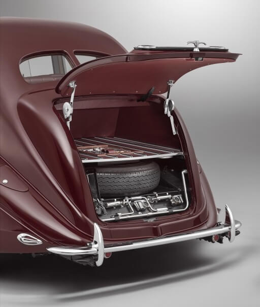 Bentley Corniche Recreation by Mulliner: maletero.