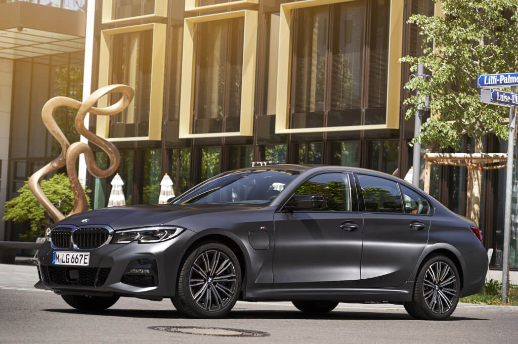 BMW 330e, deportividad ecológica