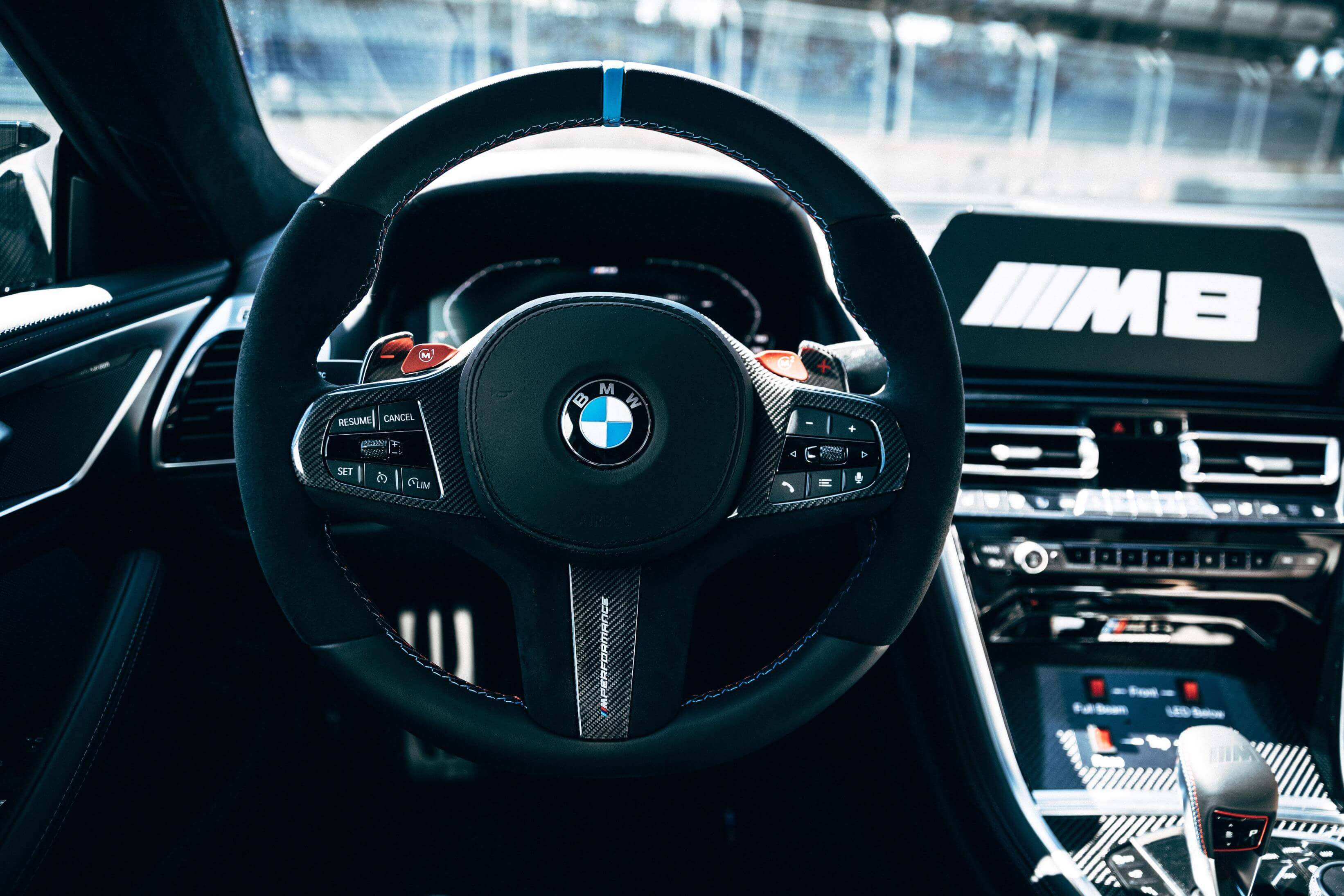 Interior del BMW M8 MotoGP Safety Car