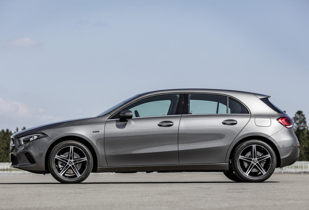 Mercedes Clase A 250 e, diseño lateral.