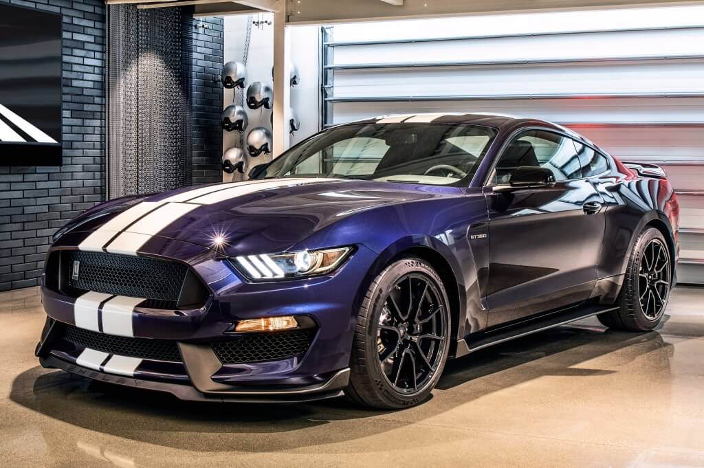 Shelby Mustang GT350: frontal.