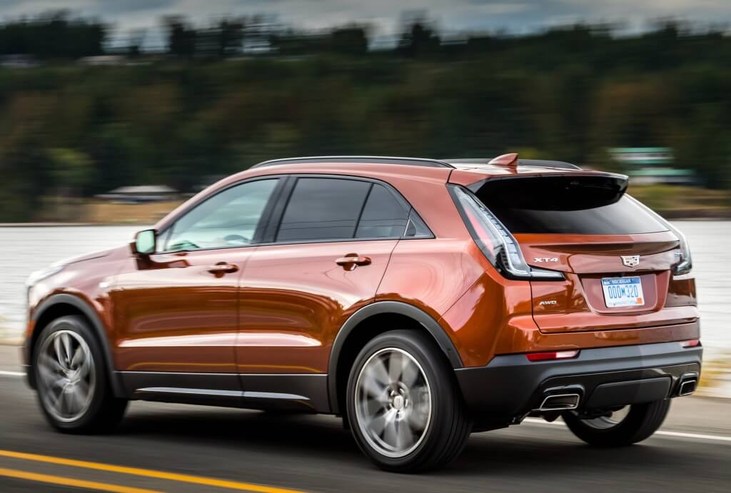 Cadillac XT4: zaga.