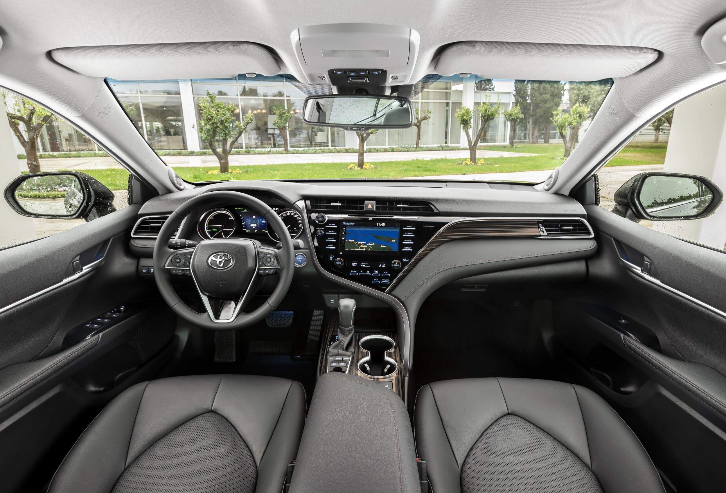 Interior del Toyota Camry Hybrid