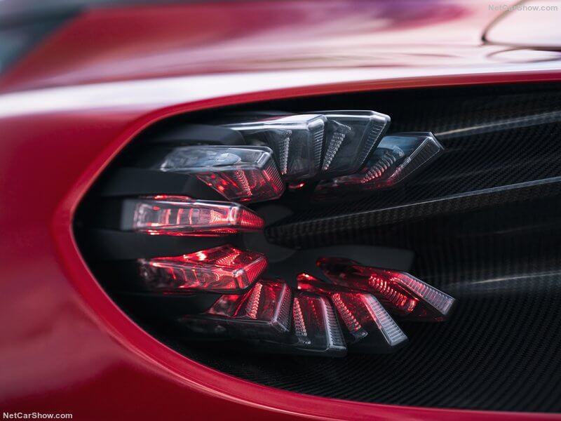 Aston Martin DBS GT Zagato, pilotos traseros.