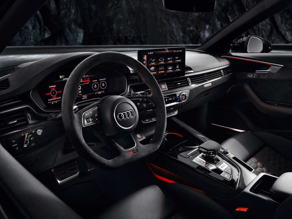 Audi RS4 Avant 2020, interior.