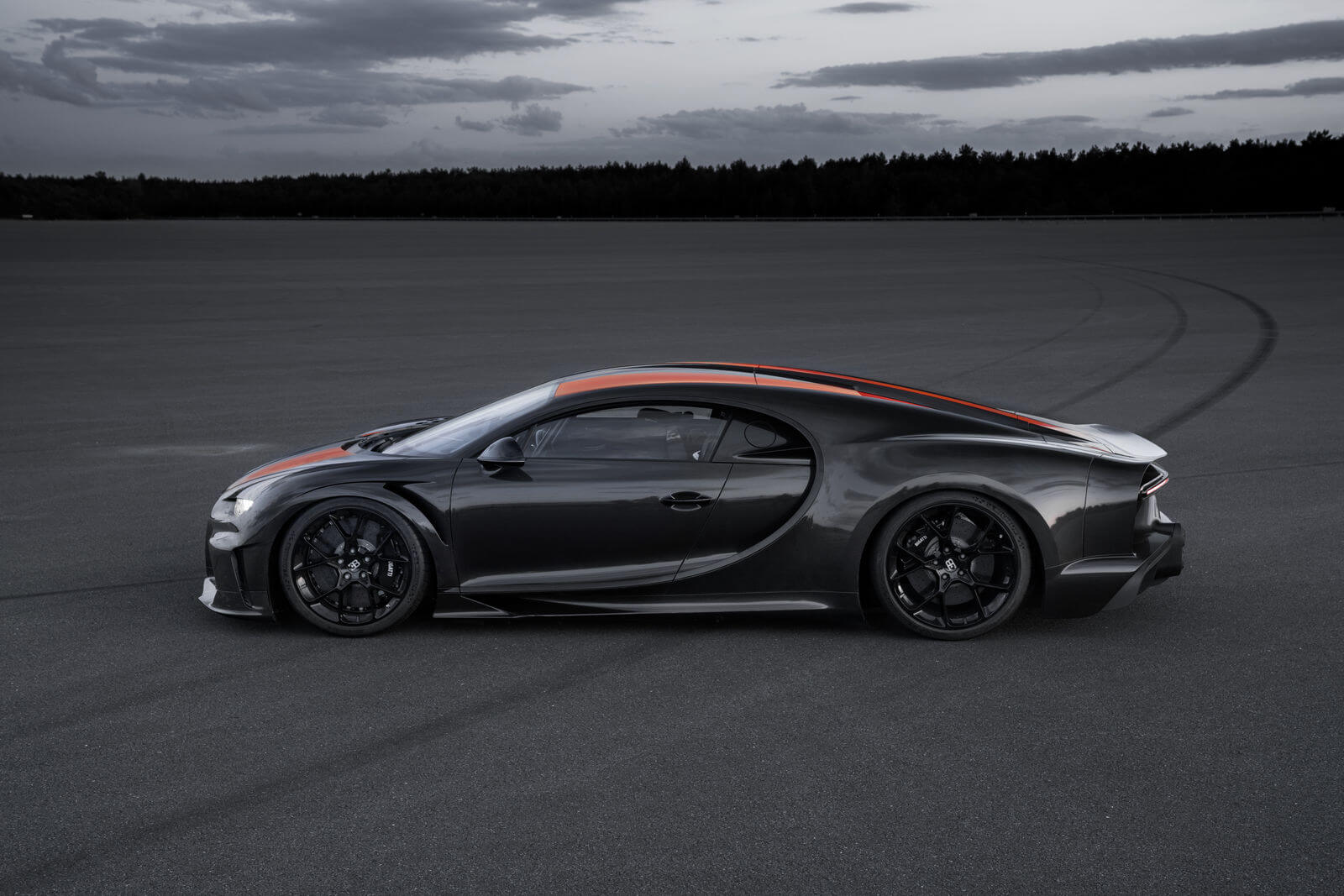 Lateral del Bugatti Chiron Super Sport 300+
