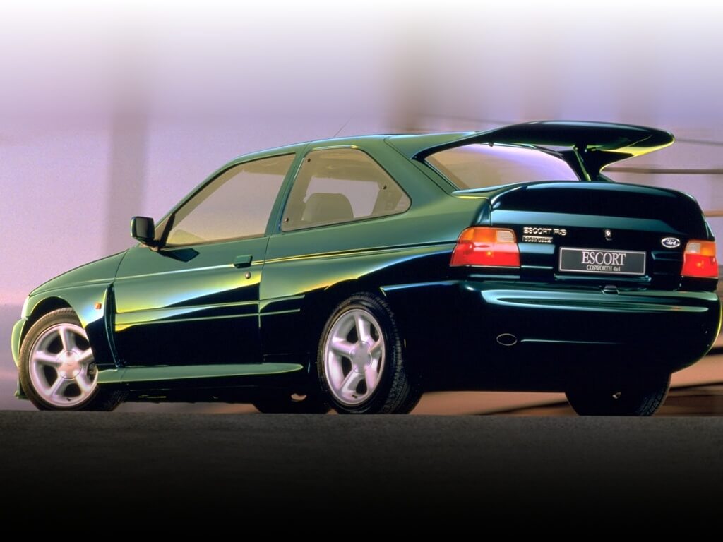 Ford Escort RS Cosworth: trasera.