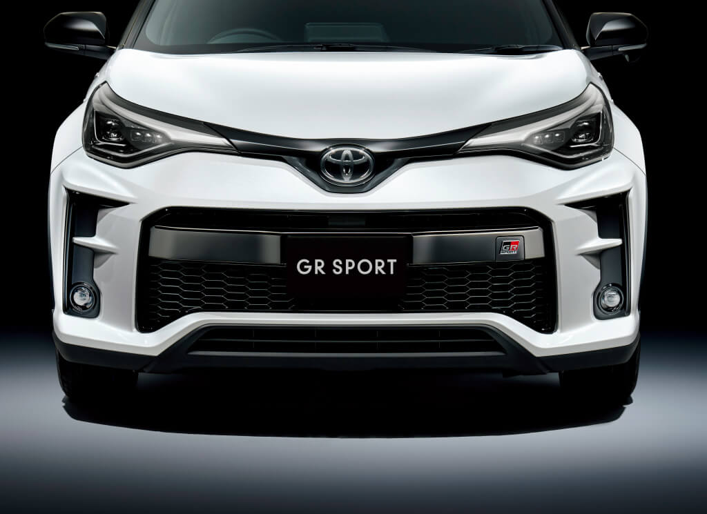 Toyota C-HR GR Sport, parrilla.