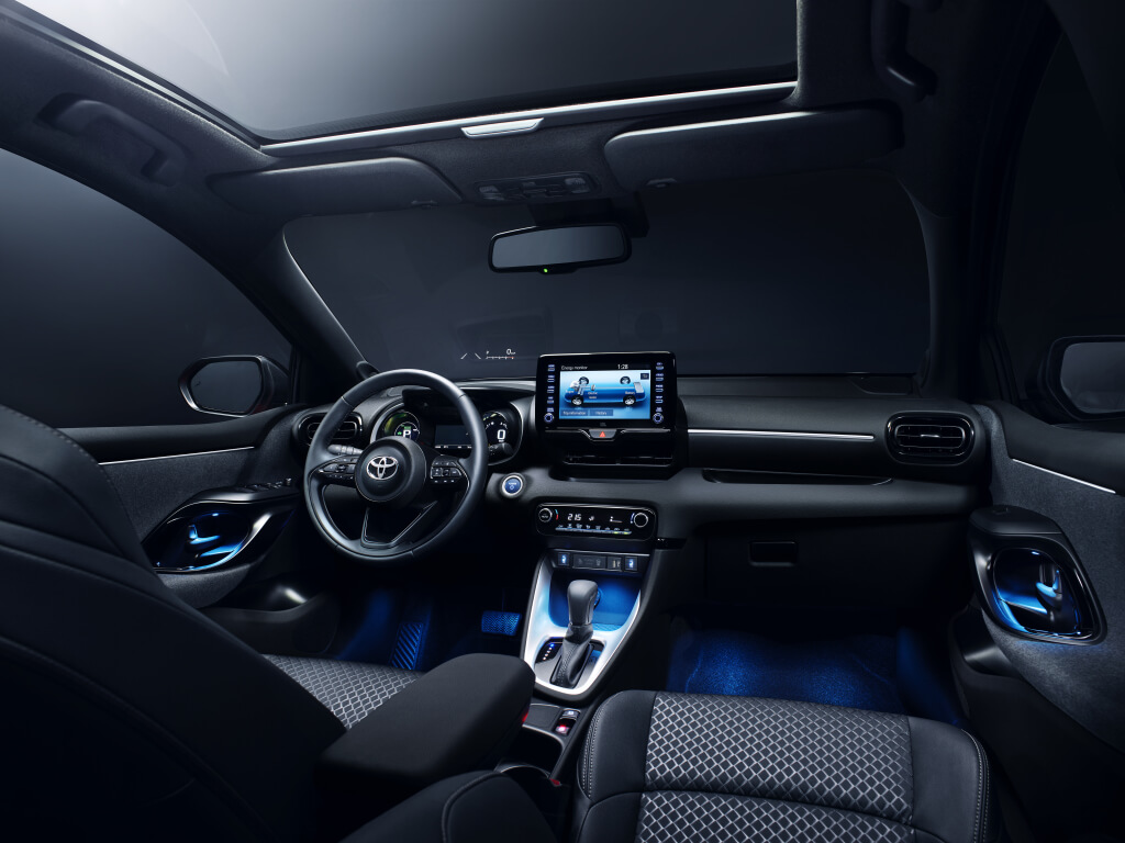 Toyota Yaris 2020: interior.