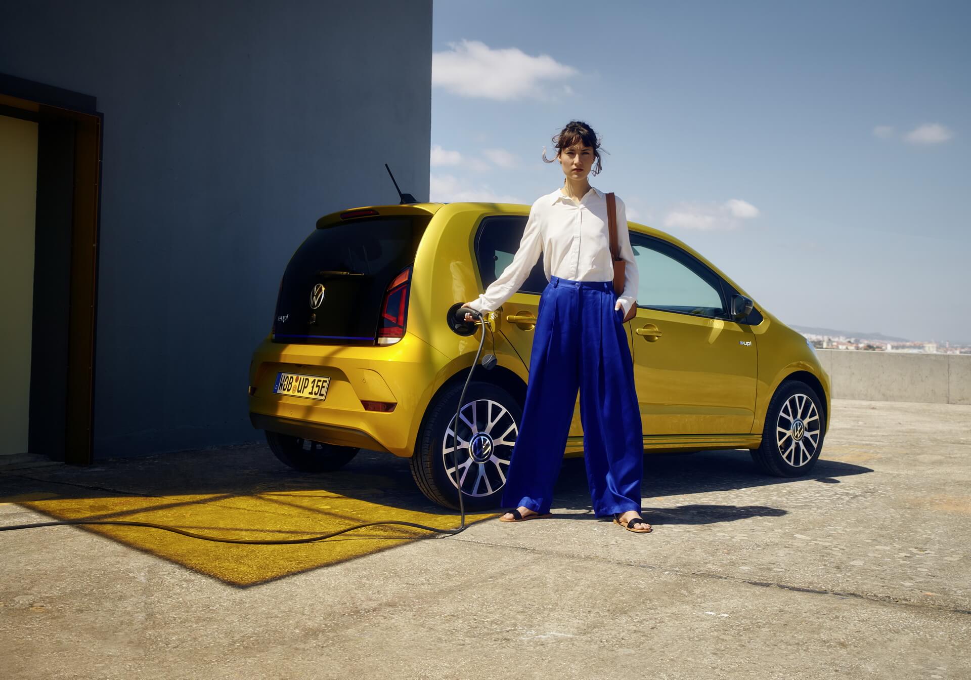 Volkswagen e-Up! 2020: trasera.