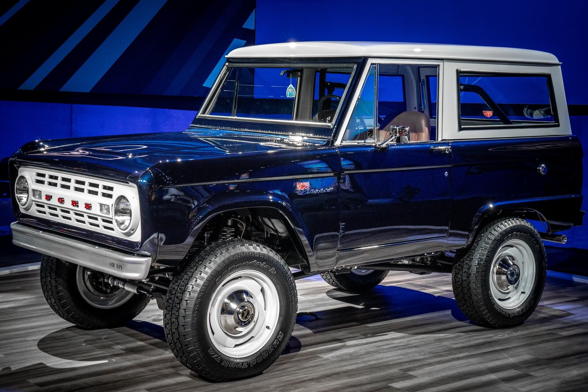 Frontal del Ford Bronco Predator, en el SEMA Show 2019