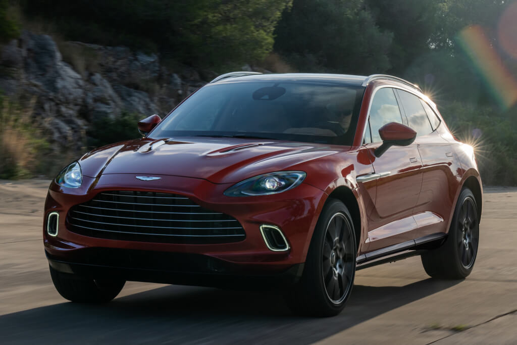 Frontal del Aston Martin DBX.