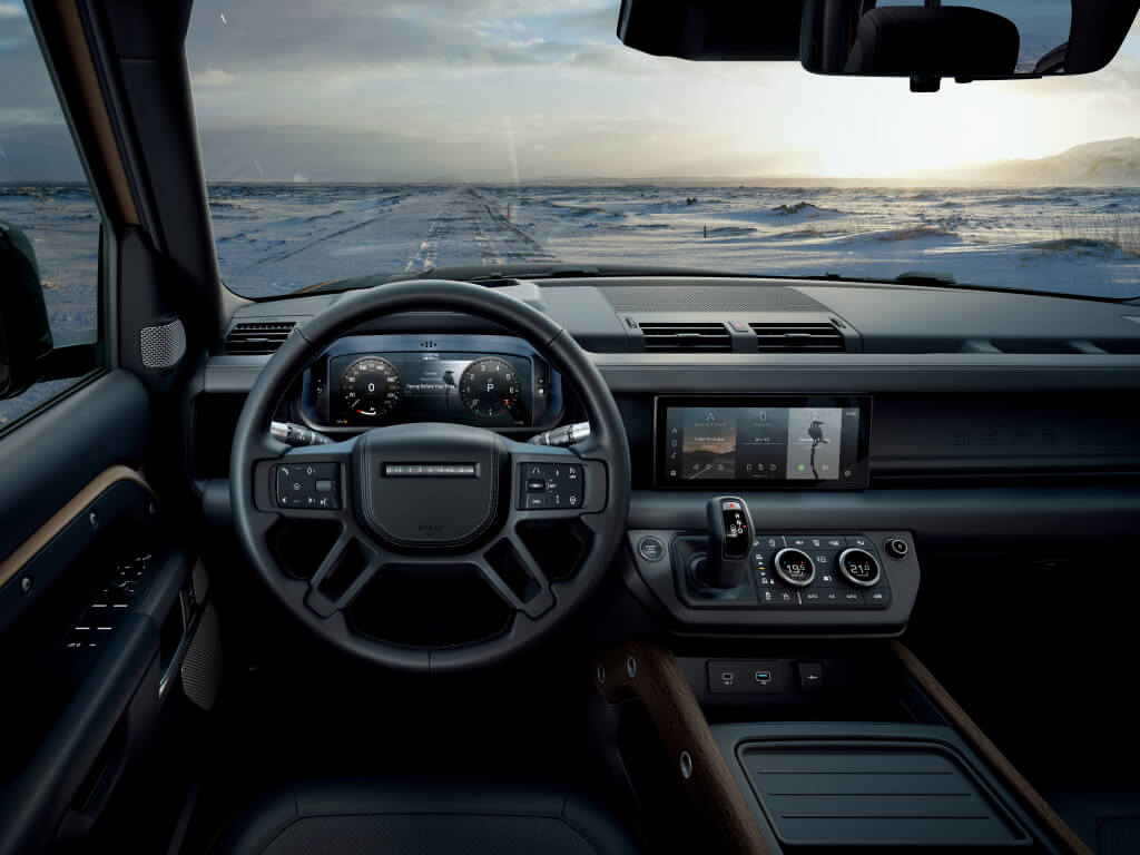 Interior del Land Rover Defender 2020.