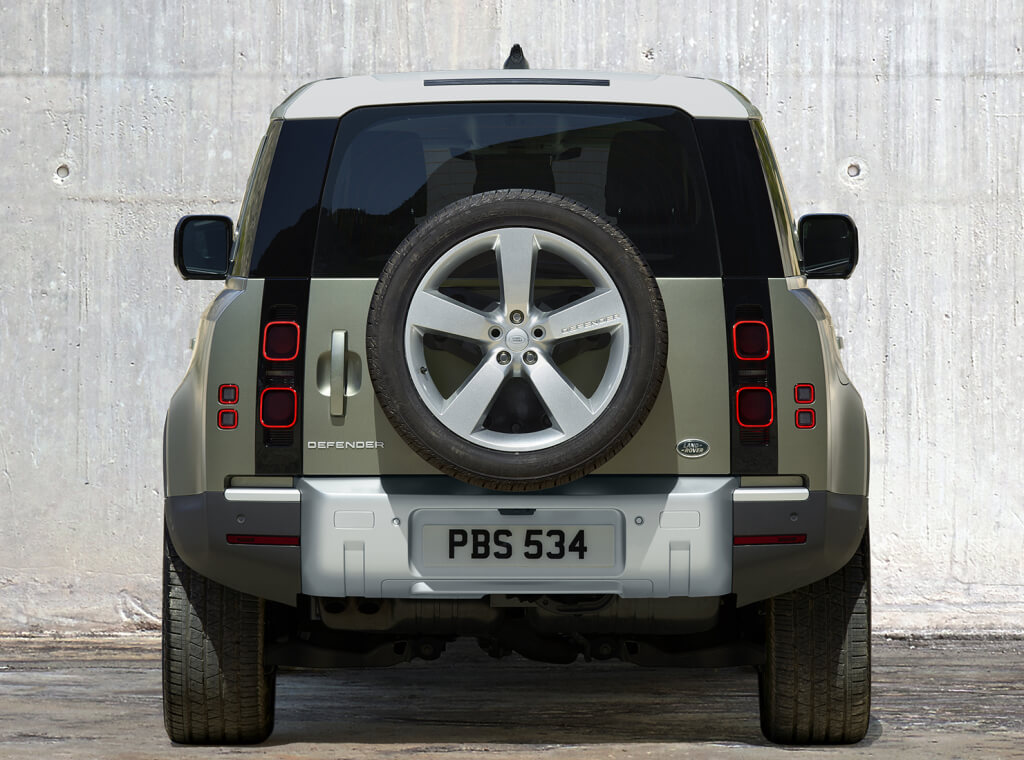 Land Rover Defender 2020, trasera.