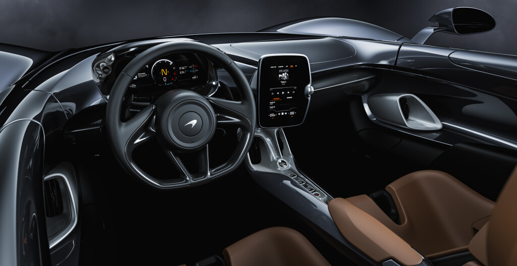 McLaren Elva: interior.