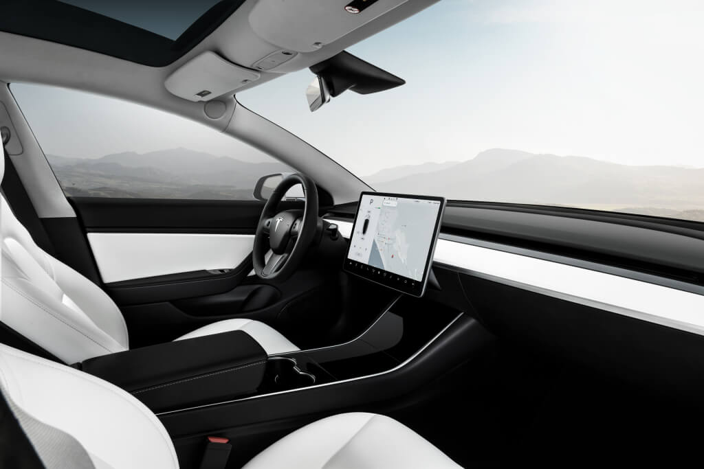Tesla Model 3 Performance: interior.