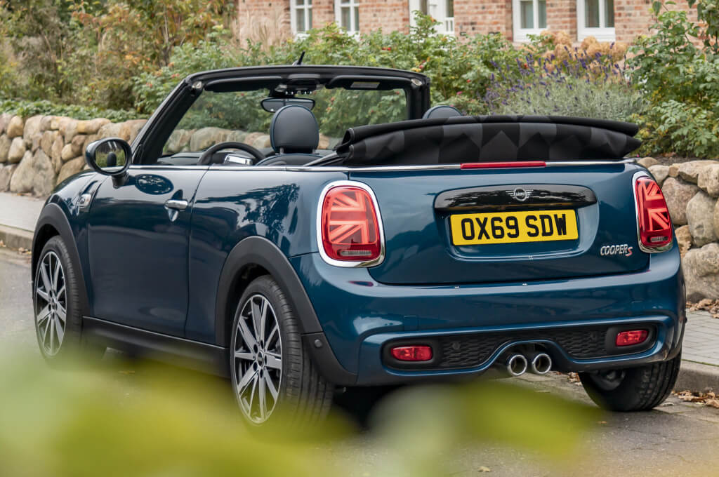 MINI Cooper S Cabrio Sidewalk: trasera.