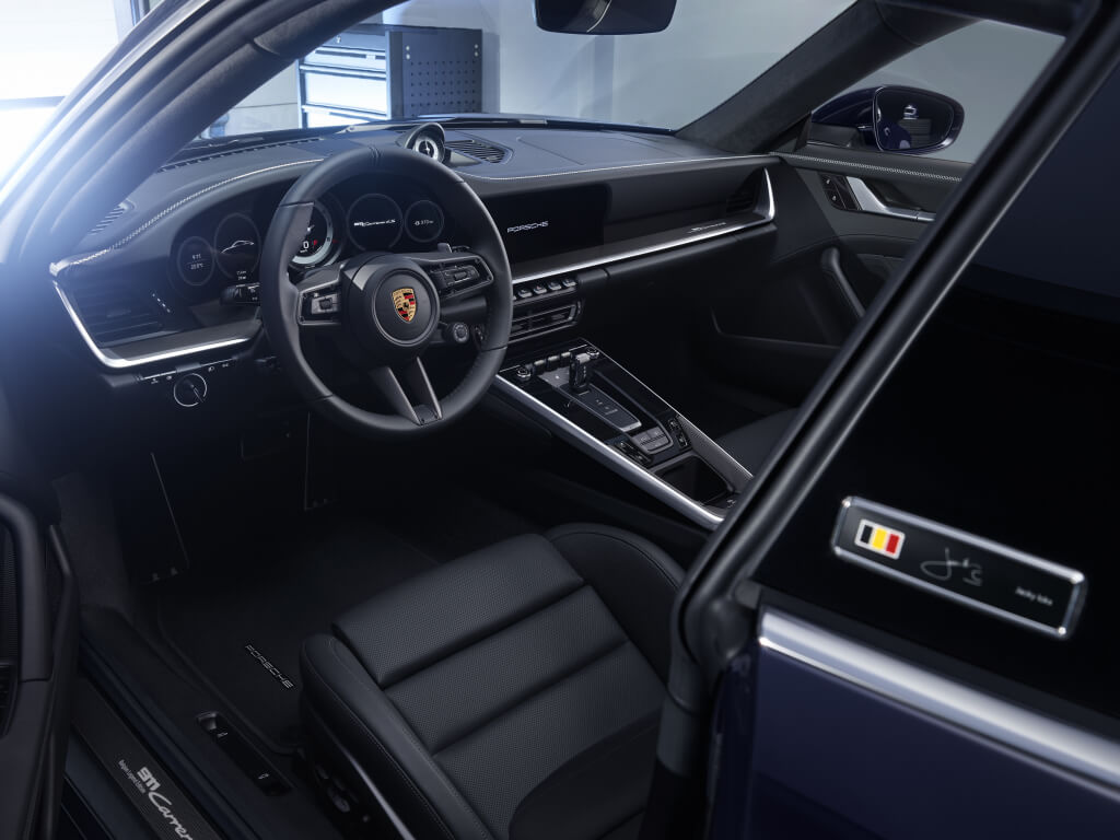 Porsche 911 Belgian Legend: interior.