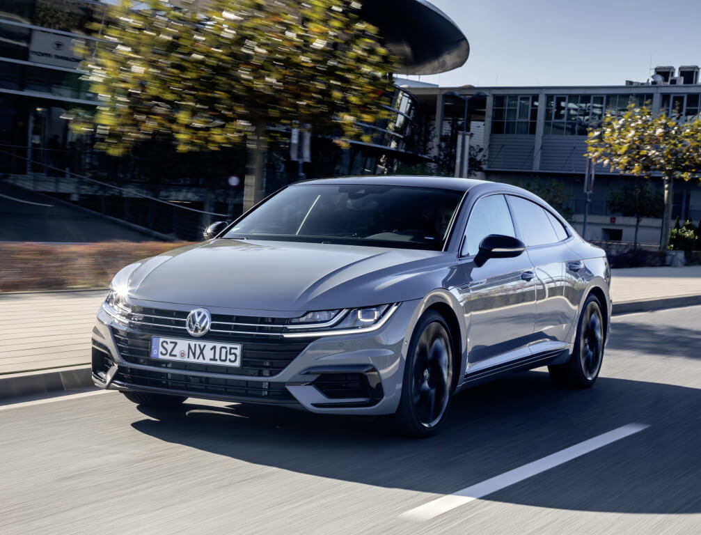 Volkswagen Arteon R-Line Edition en marcha.