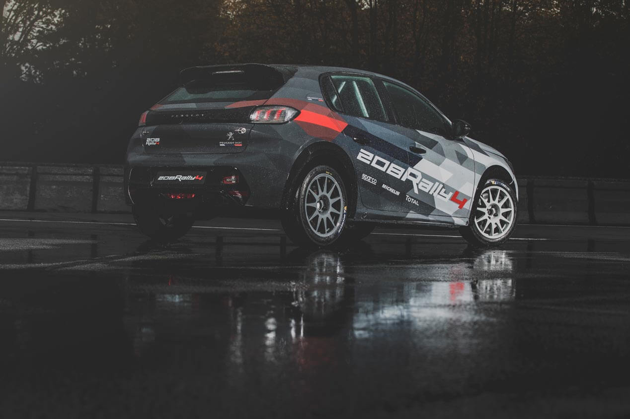 Peugeot 208 Rally4, parte trasera.