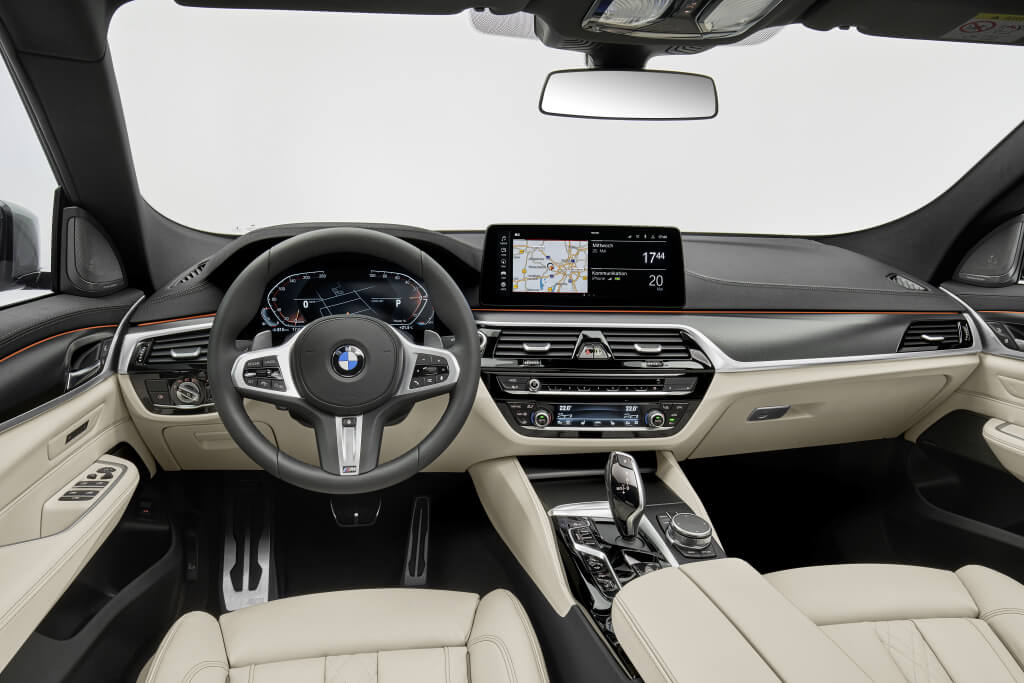 BMW Serie 6 GT 2021, salpicadero.