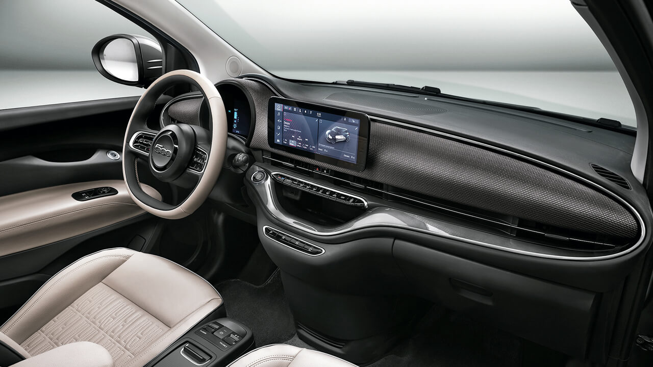 Fiat 500e, interior.