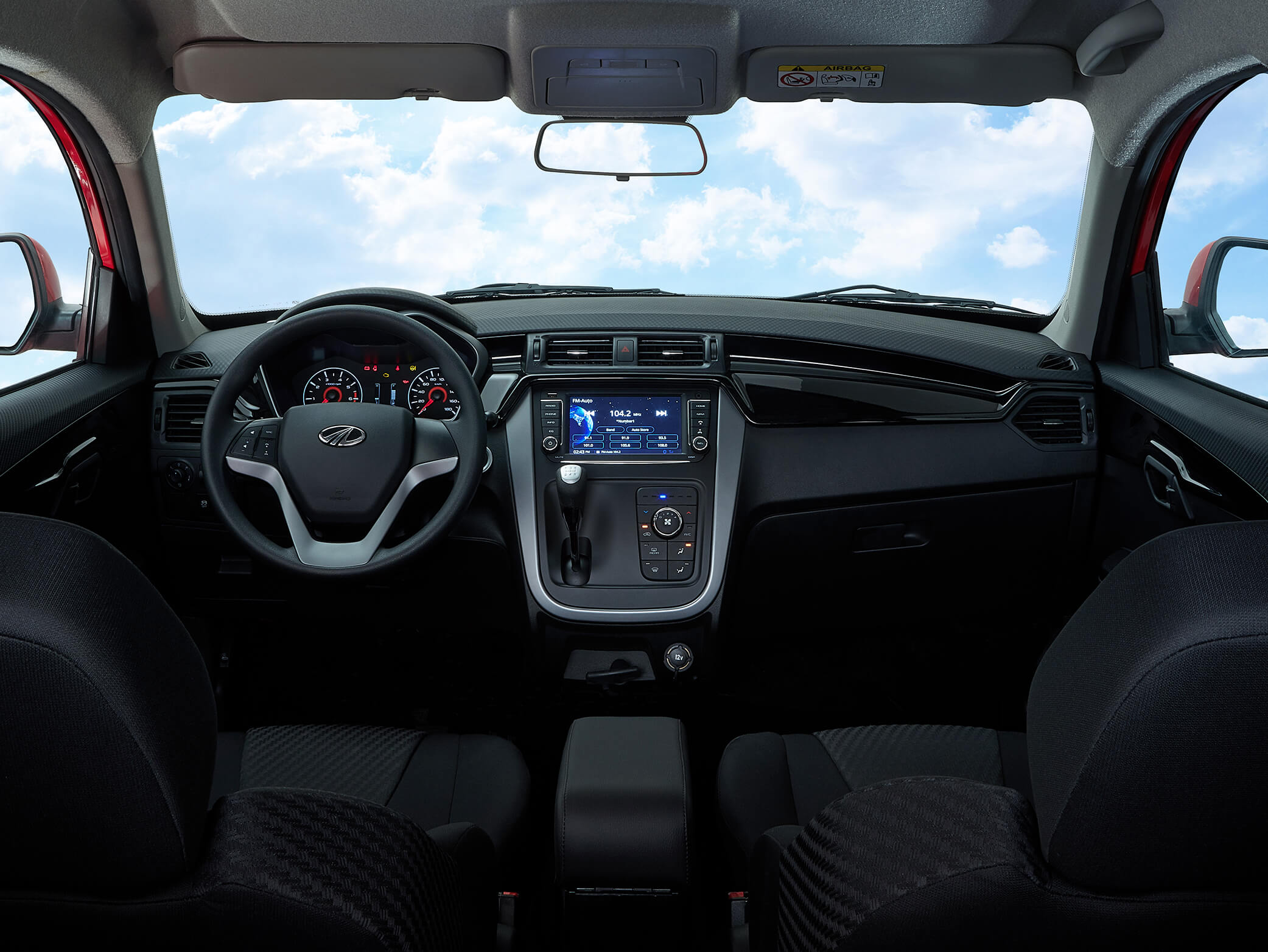 Mahindra KUV100: interior.