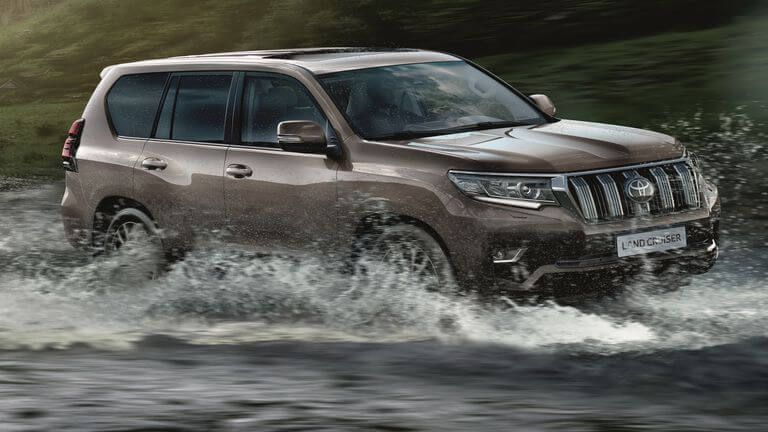 Toyota Land Cruiser 2021: frontal.