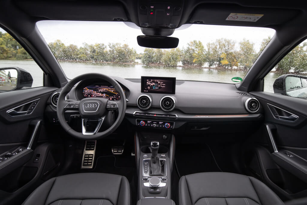 Audi Q2 2021, salpicadero.