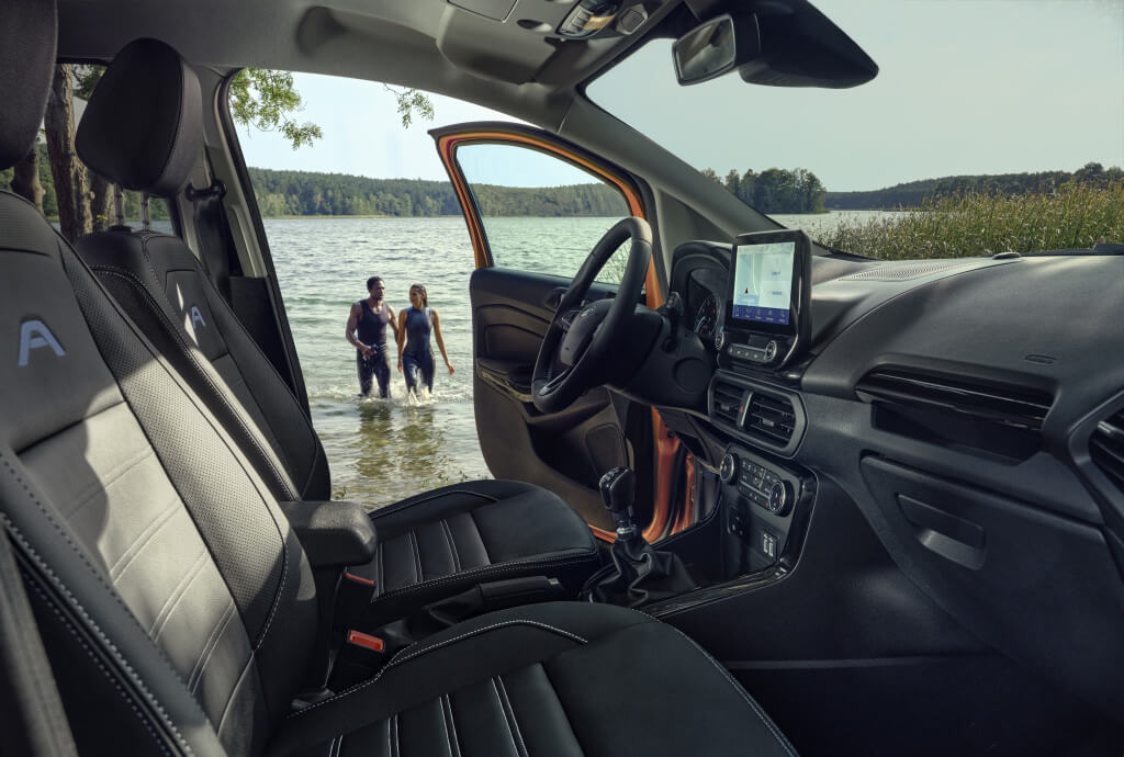 Ford EcoSport Active: interior.