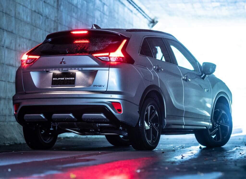 Mitsubishi Eclipse Cross 2021: trasera.