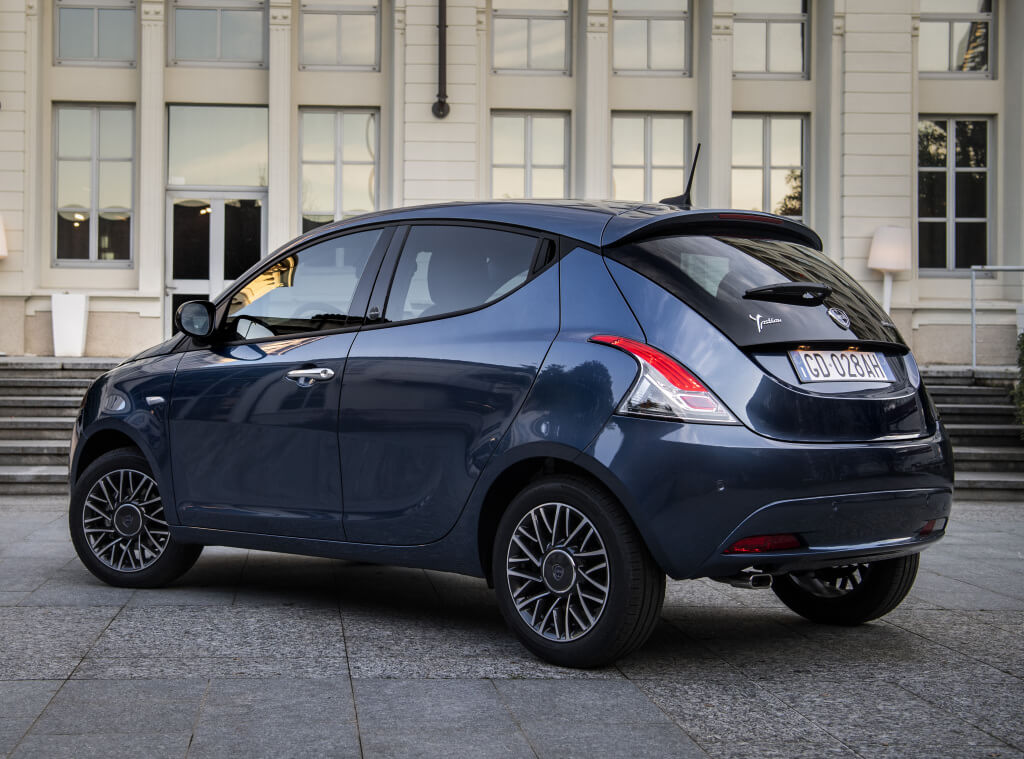 La parte trasera del vehículo.