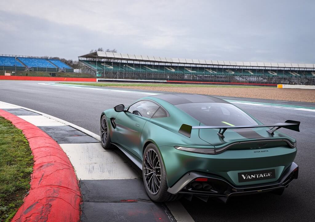 Aston Martin Vantage F1 Edition: trasera.