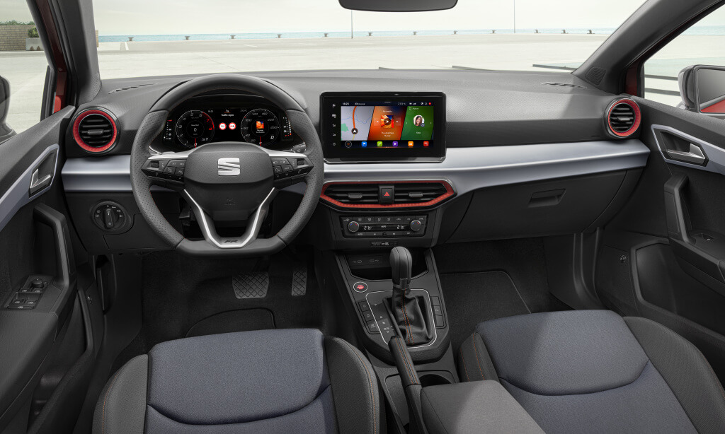 SEAT Ibiza 2021: interior.