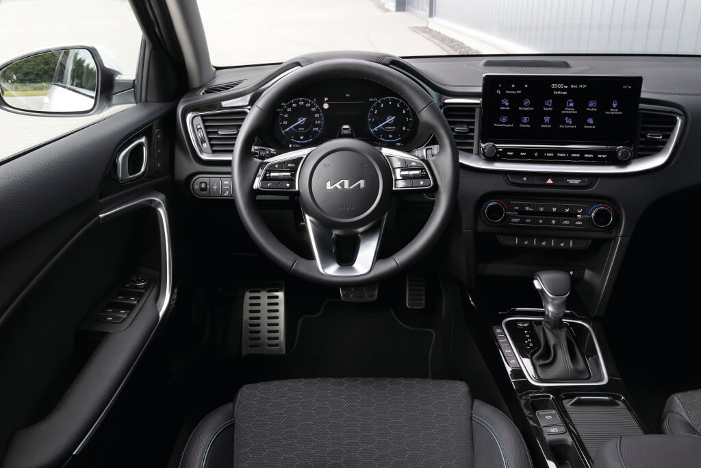 Kia Ceed 2022: interior.
