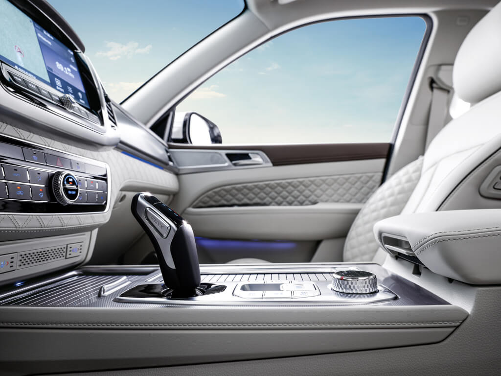 SsangYong Rexton 2021, palanca del cambio automático.