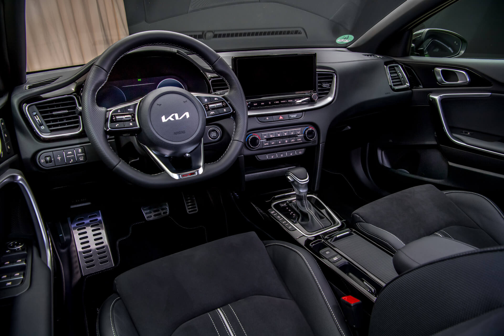 Kia XCeed 2022: interior.