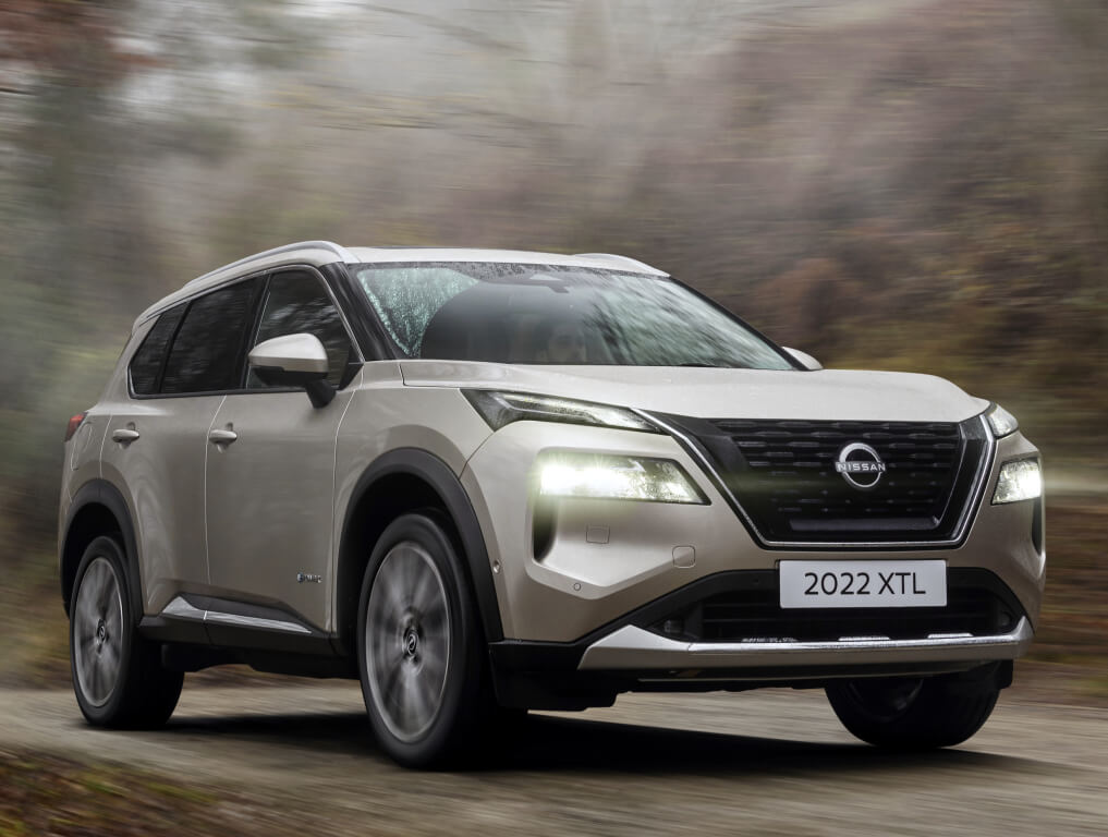 Nissan X-Trail: frontal.