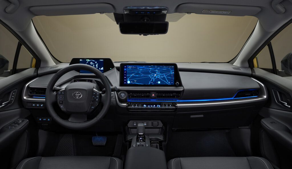 Toyota Prius: interior.