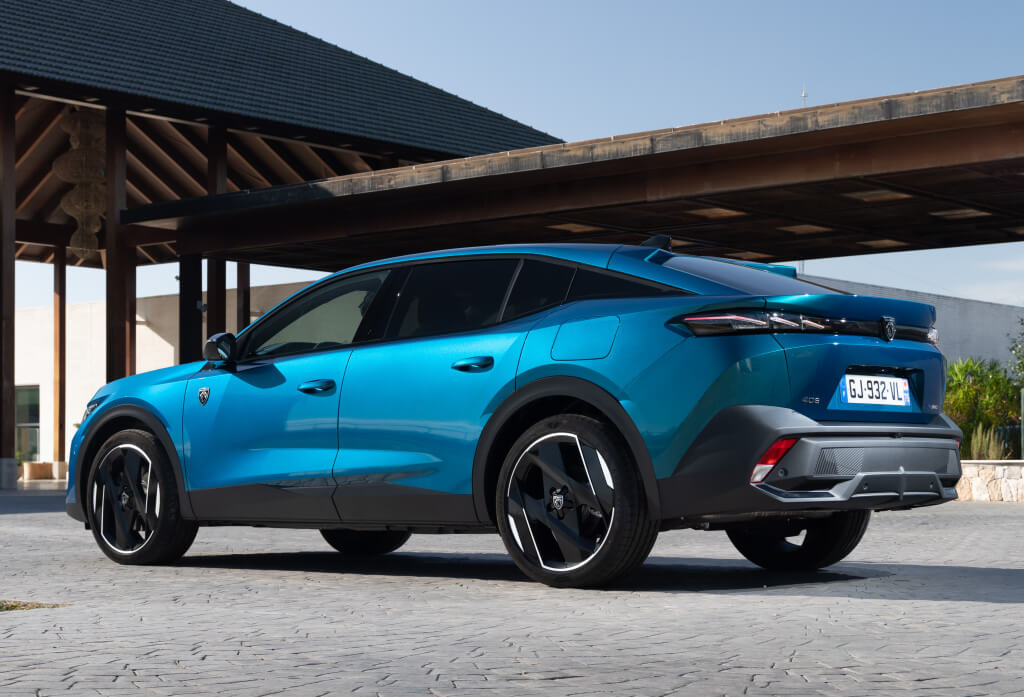 Peugeot 408, trasera.